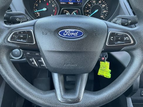 Used 2017 Ford Escape SE w/ Equipment Group 201A AWD/4WD image 10