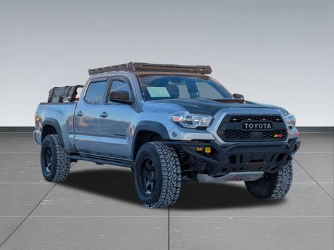 Used 2020 Toyota Tacoma TRD Off-Road image 8