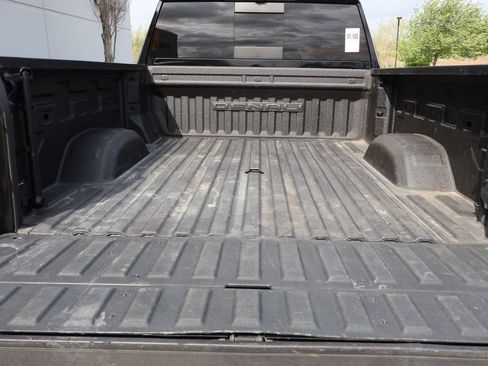 Used 2021 GMC Sierra 2500 Denali w/ Denali Black Diamond Edition image 13