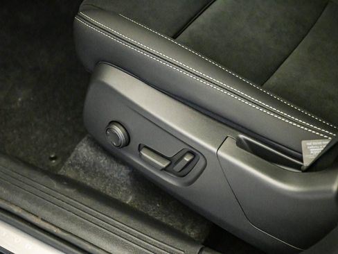 New 2026 Volvo XC40 B5 Ultra w/ Climate Package AWD/4WD image 23