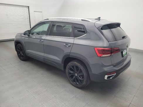 Used 2022 Volkswagen Taos SEL w/ Panoramic Sunroof Package FWD image 3