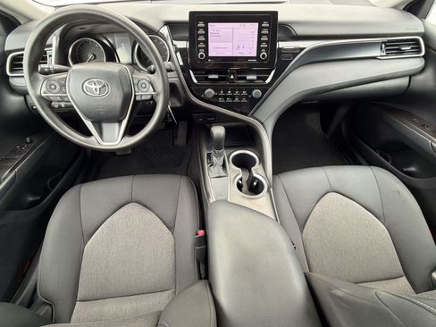 Used 2021 Toyota Camry LE w/ Carpet Mat Package (TMS) FWD image 16