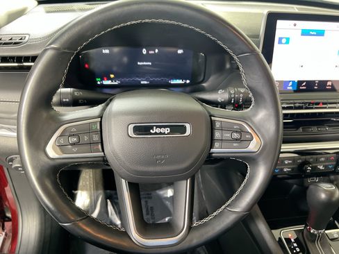 Used 2022 Jeep Compass High Altitude AWD/4WD image 11