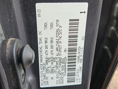 Used 2024 Toyota Sequoia SR5 w/ SR5 Premium Package AWD/4WD image 35