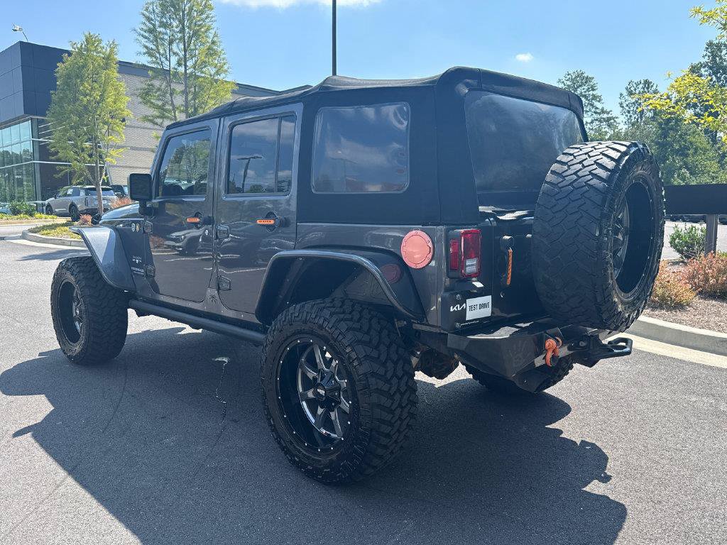 Used 2016 Jeep Wrangler Unlimited Sahara w/ Connectivity Group AWD/4WD image 5