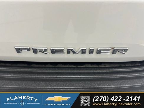 Used 2025 Chevrolet Tahoe Premier RWD image 18