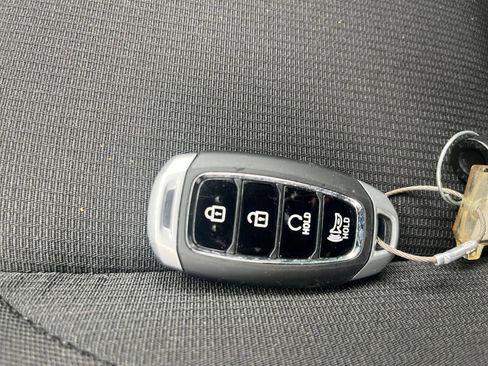 Used 2026 Hyundai Venue SEL FWD image 21