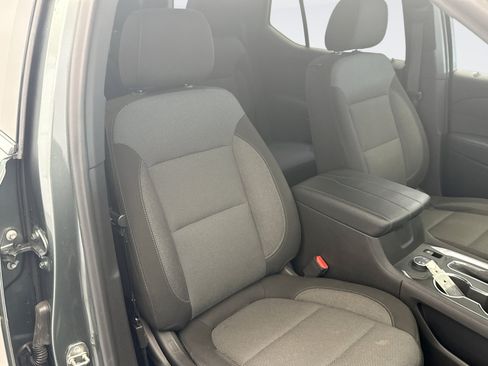 Used 2022 Chevrolet Traverse LT AWD/4WD image 19