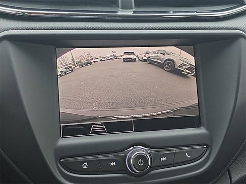 Used 2023 Chevrolet TrailBlazer LS image 22