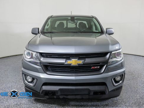 Used 2020 Chevrolet Colorado Z71 AWD/4WD image 2