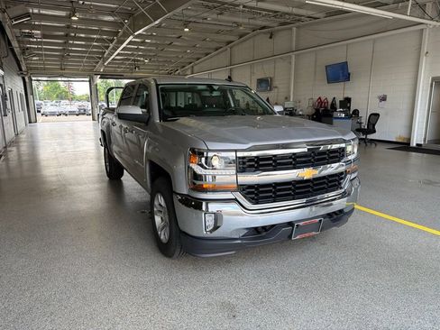 Used 2018 Chevrolet Silverado 1500 LT w/ All Star Edition AWD/4WD image 2