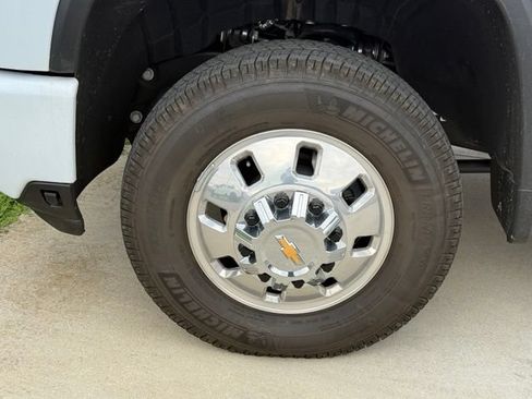 Used 2026 Chevrolet Silverado 3500 High Country w/ High Country Premium Package AWD/4WD image 5