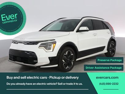 Used 2023 Kia Niro Wave w/ Wave Preserve Package