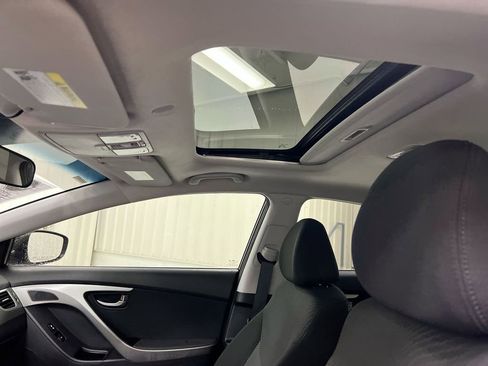 Used 2016 Hyundai Elantra Value Edition FWD image 19