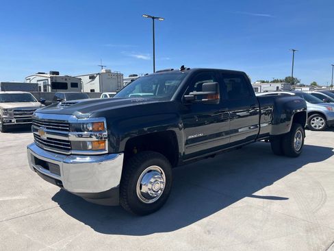 Used 2018 Chevrolet Silverado 3500 LT image 7
