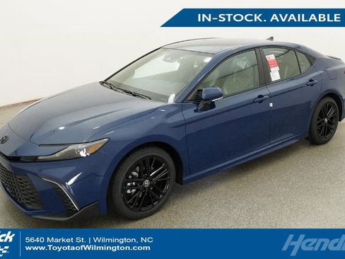 New 2026 Toyota Camry SE image 1