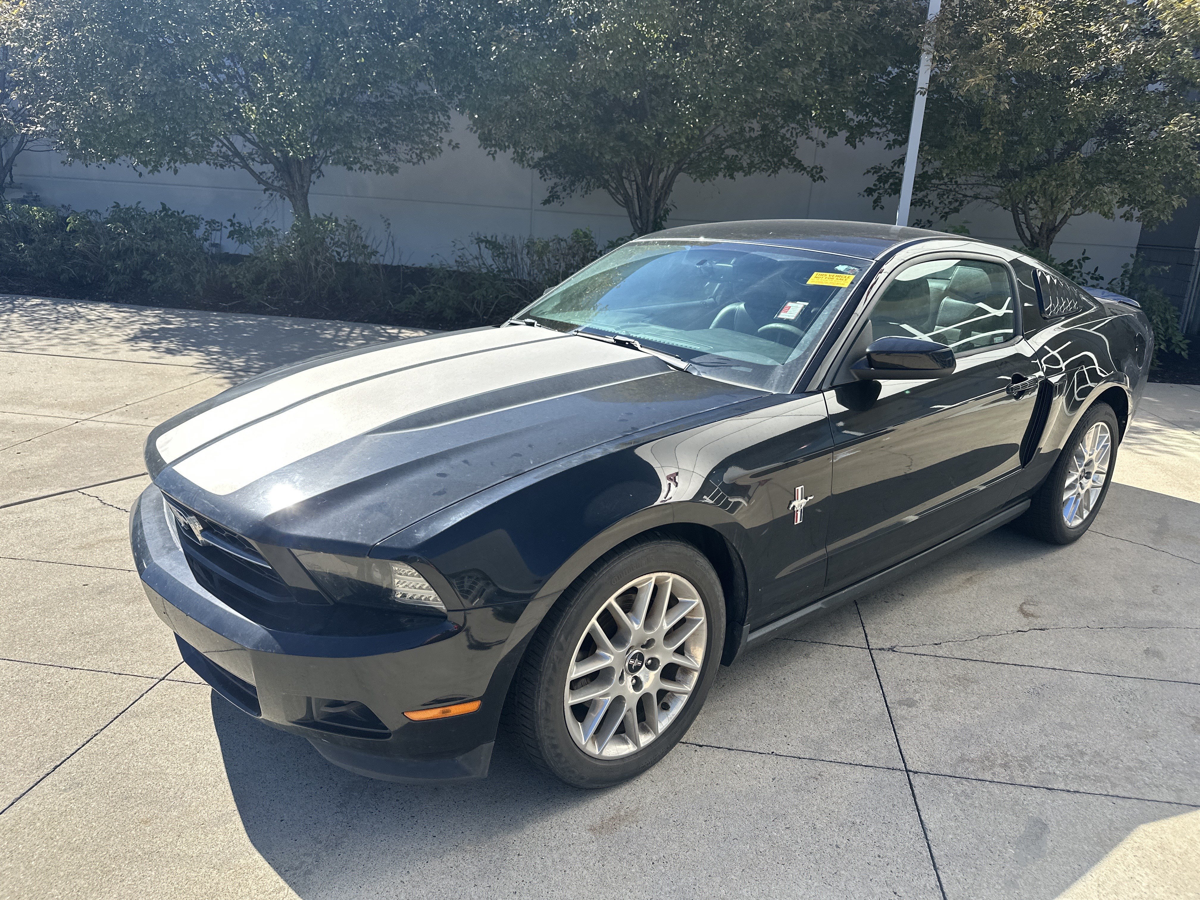 Used 2012 Ford Mustang Premium RWD image 3