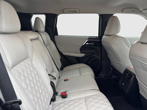 Used 2022 Mitsubishi Outlander SEL FWD image 47
