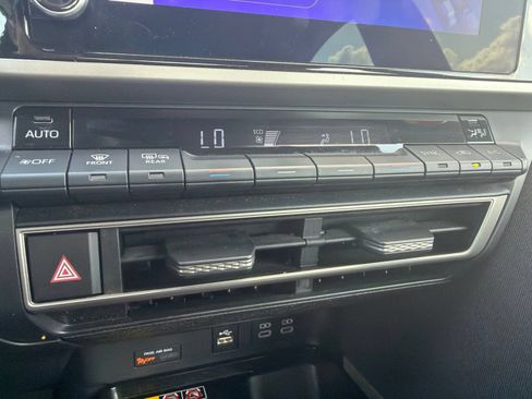 Used 2025 Toyota Camry LE FWD image 22