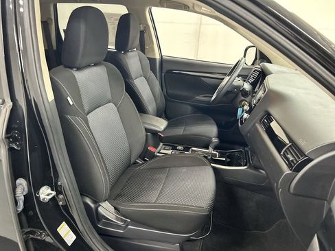 Used 2020 Mitsubishi Outlander ES AWD/4WD image 23