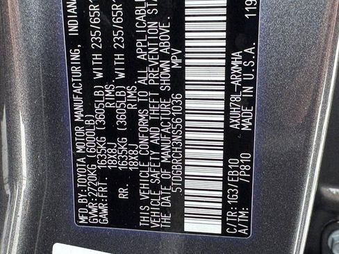 Used 2022 Toyota Highlander XLE image 24