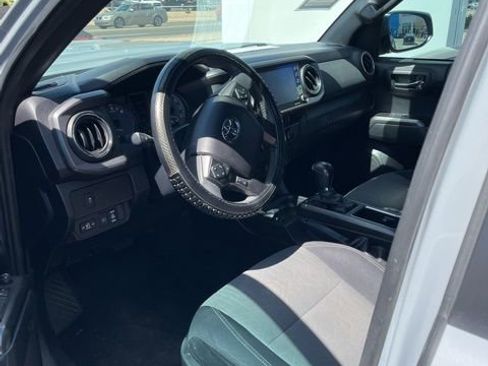 Used 2021 Toyota Tacoma TRD Sport w/ Technology Package RWD image 26