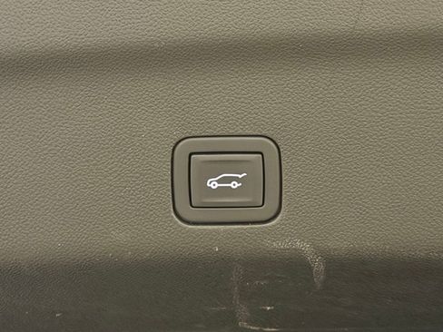 Certified 2023 GMC Yukon Denali image 22