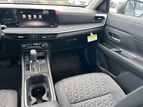 New 2026 Nissan Kicks SV w/ SV Premium Package FWD image 12