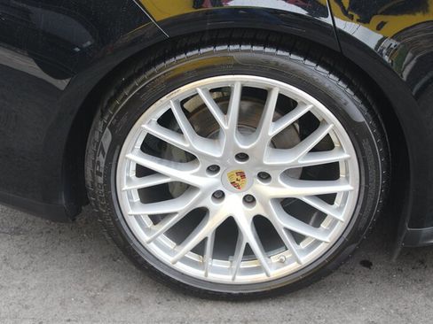 Used 2018 Porsche Panamera 4S AWD/4WD image 27