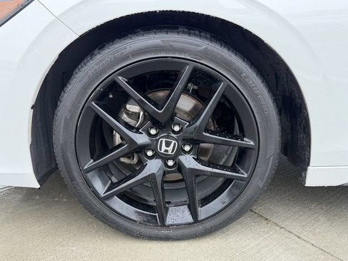 Used 2023 Honda Civic Sport image 9