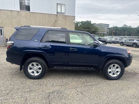 Used 2021 Toyota 4Runner SR5 Premium w/ Moonroof Package AWD/4WD image 38