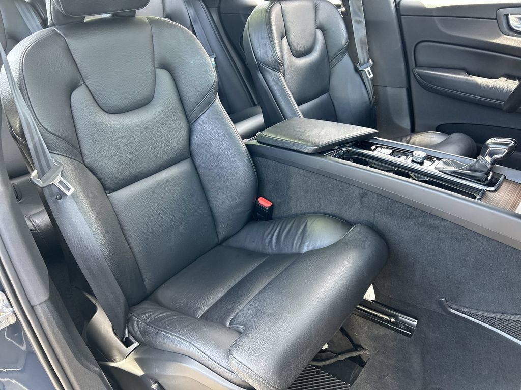 Used 2020 Volvo XC60 T6 Inscription w/ Protection Package Premier AWD/4WD image 29
