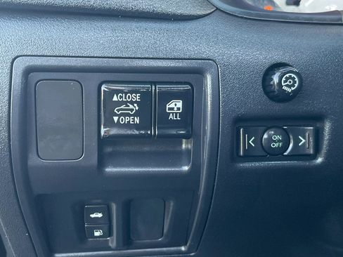 Used 2011 Lexus IS 250C RWD image 22