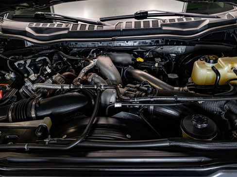 Used 2020 Ford F250 Lariat image 31