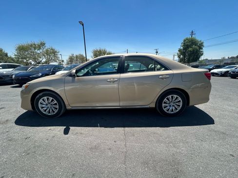 Used 2012 Toyota Camry LE image 6