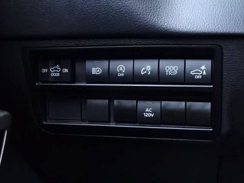 Used 2023 Toyota Tundra Limited AWD/4WD image 39