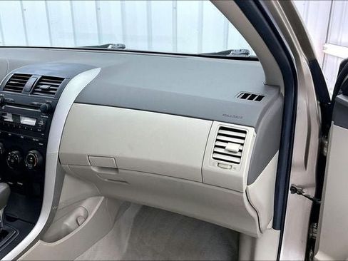Used 2009 Toyota Corolla LE w/ All Weather Guard Pkg FWD image 17