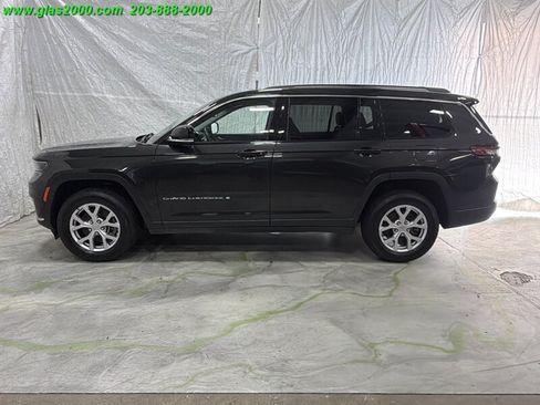 Used 2022 Jeep Grand Cherokee L Limited AWD/4WD image 13