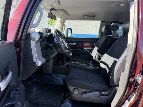 Used 2007 Toyota FJ Cruiser 4WD image 7