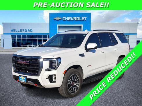 Used 2024 GMC Yukon AT4 w/ Technology Package AWD/4WD image 1