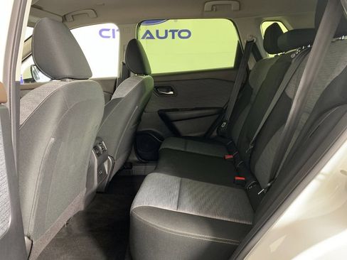 Used 2023 Nissan Rogue SV FWD image 31