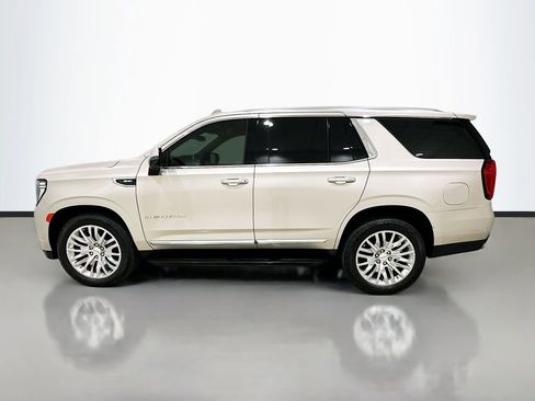 Used 2021 GMC Yukon Denali w/ LPO, Illumination Package RWD image 4