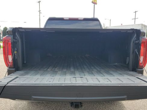 Used 2022 GMC Sierra 1500 SLT w/ SLT Premium Package AWD/4WD image 9