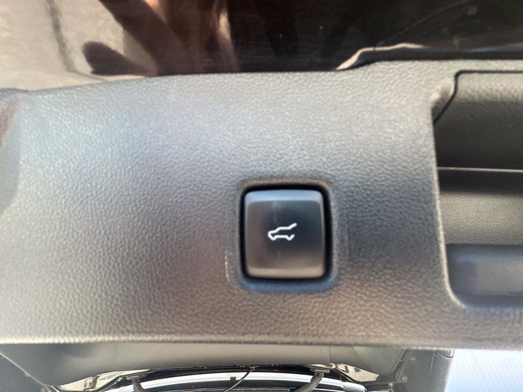 Certified 2025 Ford Escape ST-Line Select AWD/4WD image 23
