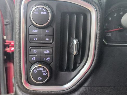 Used 2021 Chevrolet Silverado 1500 LT Trail Boss w/ Bed Protection Package AWD/4WD image 9