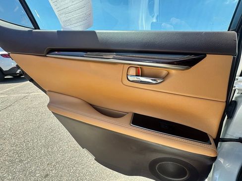 Used 2017 Lexus ES 350 w/ Luxury Package FWD image 30