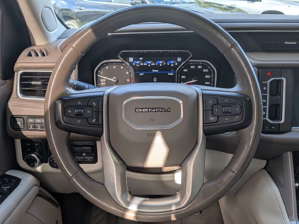 Used 2021 GMC Yukon Denali w/ Denali Ultimate Package AWD/4WD image 18