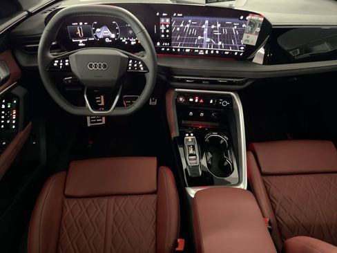 New 2025 Audi SQ5 Premium Plus image 28