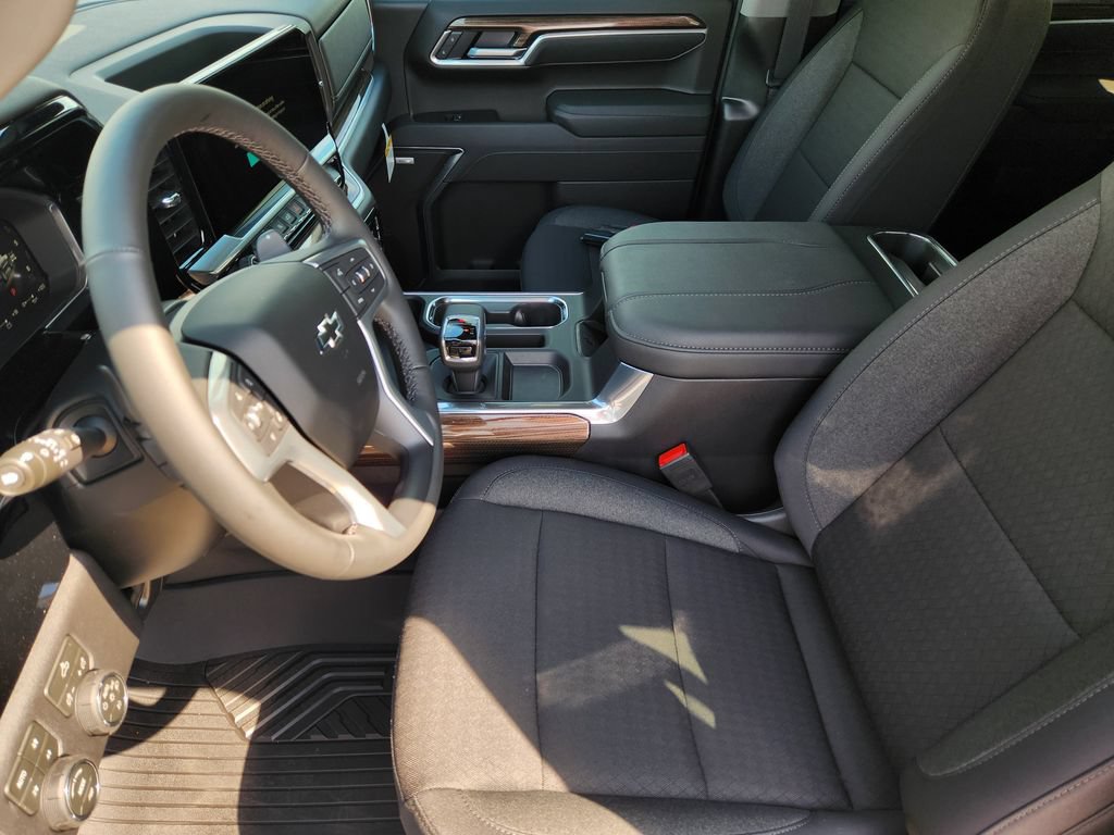 New 2026 Chevrolet Silverado 1500 RST AWD/4WD image 9