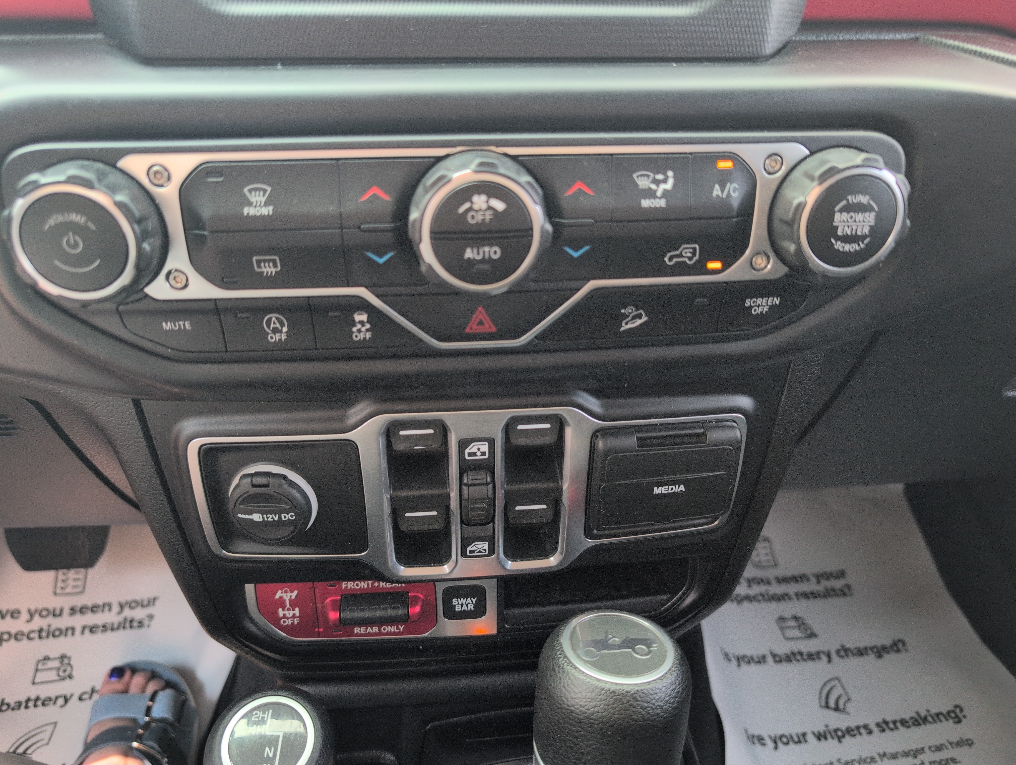 Used 2020 Jeep Wrangler Unlimited Rubicon AWD/4WD image 25